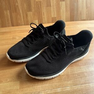 Skechers Hands Free Slip-ins: Virtue - Divinity women's sneakers. Black, size 7